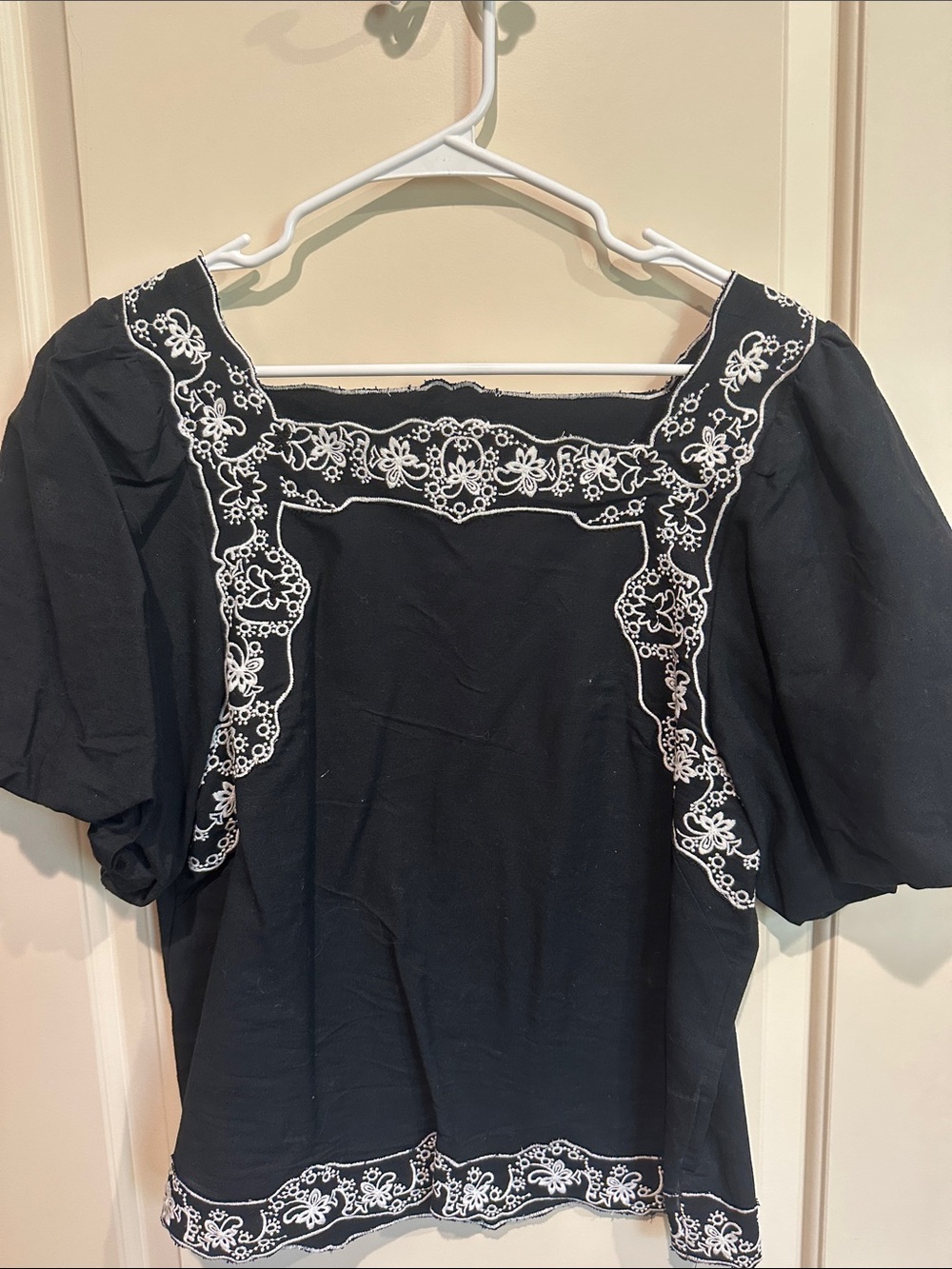 Anthropologie Black Puff Sleeve Tunic with White Embroidered Trim